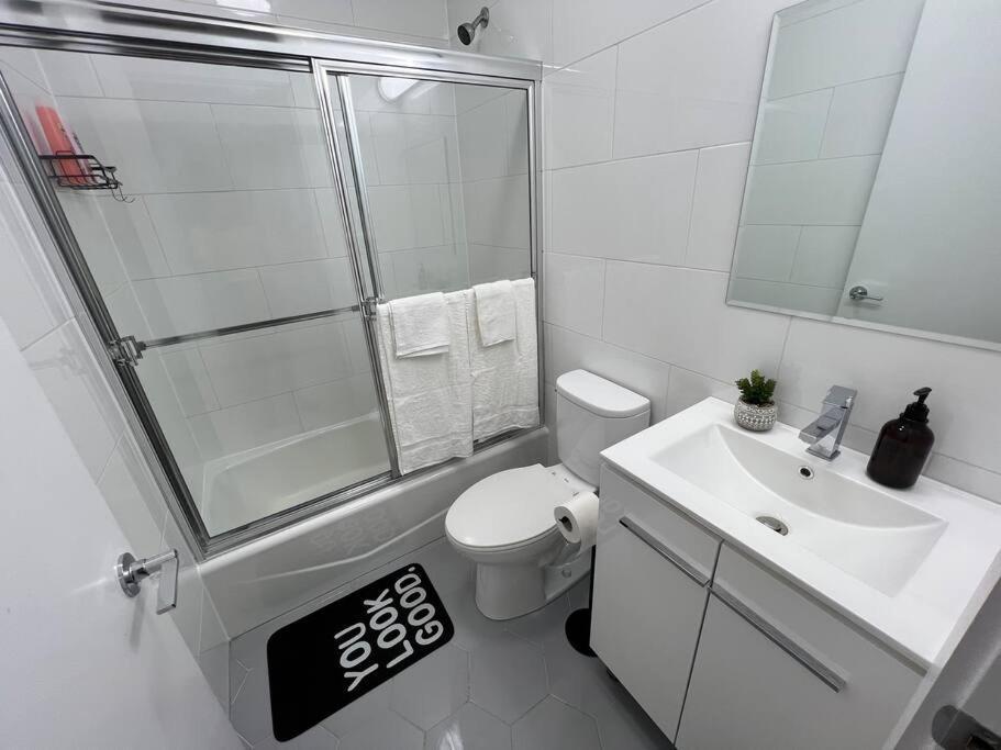 Modern 2 Bedroom Apt W Pool Table In Heart Of Bklyn Apartamento Nova York